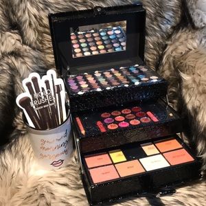 Make Up Kit